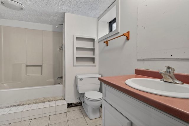 414 Fremont Rd, Chester, NH 03036