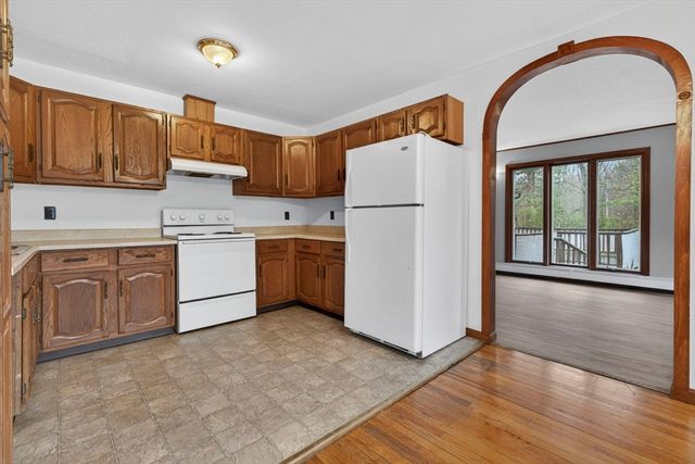414 Fremont Rd, Chester, NH 03036