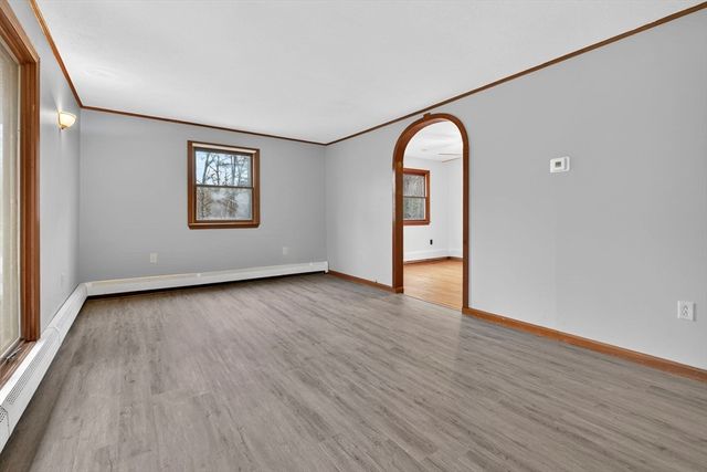 414 Fremont Rd, Chester, NH 03036
