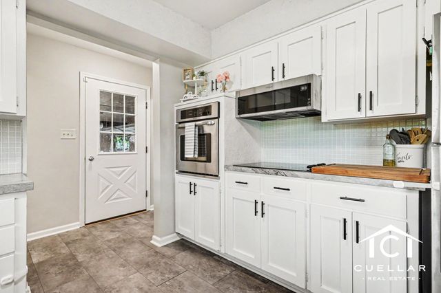 1860 Santa Maria Drive, Stevensville, MI 49127
