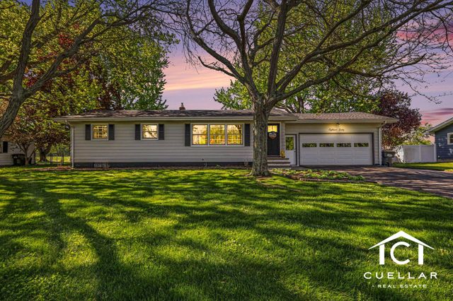 1860 Santa Maria Drive, Stevensville, MI 49127