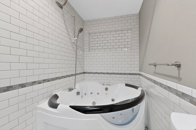 9222 Church Road 112, Dallas, TX 75231