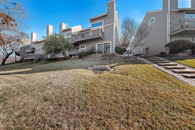 9222 Church Road 112, Dallas, TX 75231