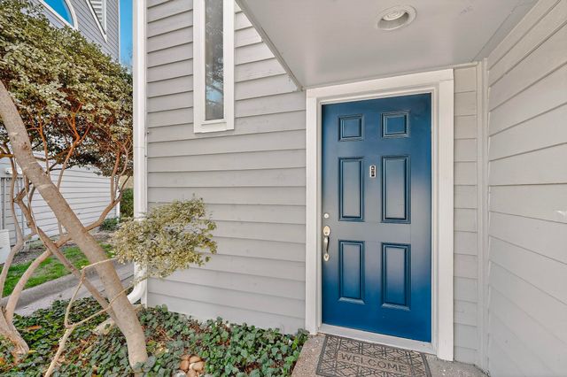 9222 Church Road 112, Dallas, TX 75231