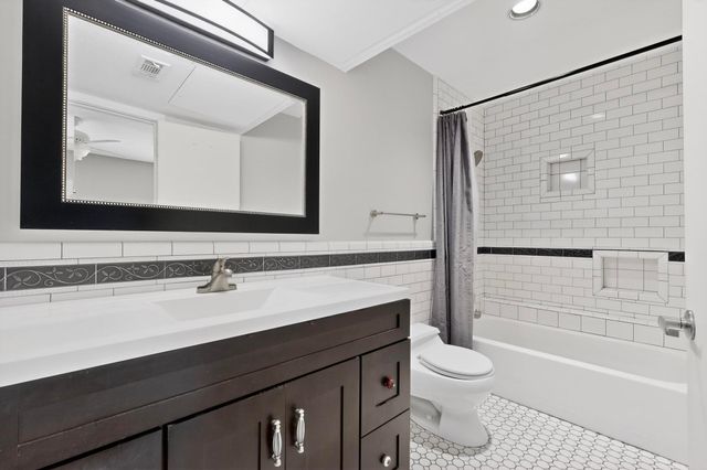 9222 Church Road 112, Dallas, TX 75231