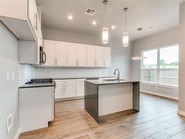 521 Remington Avenue, Jones, OK 73049