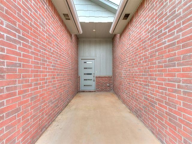 521 Remington Avenue, Jones, OK 73049