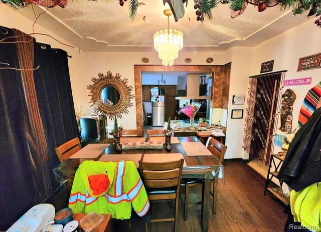 5827 Lumley Street, Detroit, MI 48210