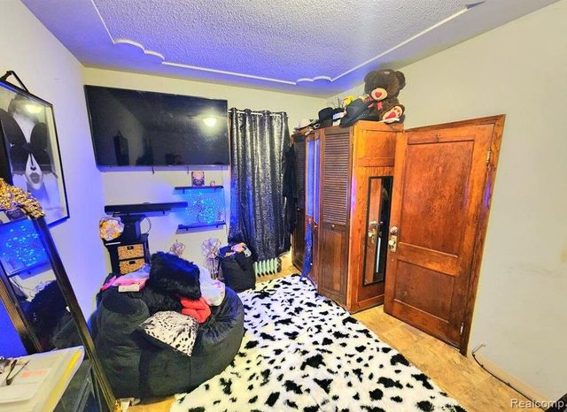 5827 Lumley Street, Detroit, MI 48210