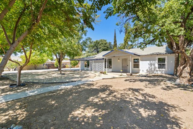 1554 W Thomas Avenue, Fresno, CA 93728