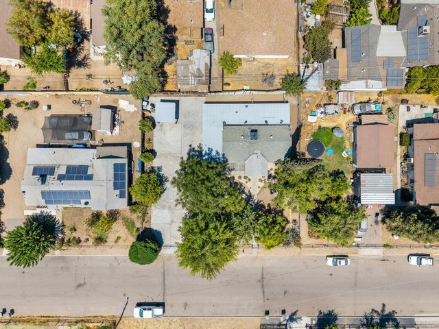 1554 W Thomas Avenue, Fresno, CA 93728