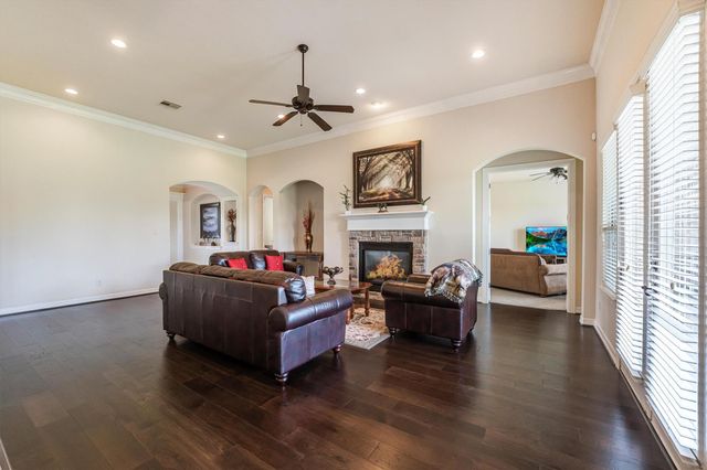 18955 Harbor Side Boulevard, Montgomery, TX 77356