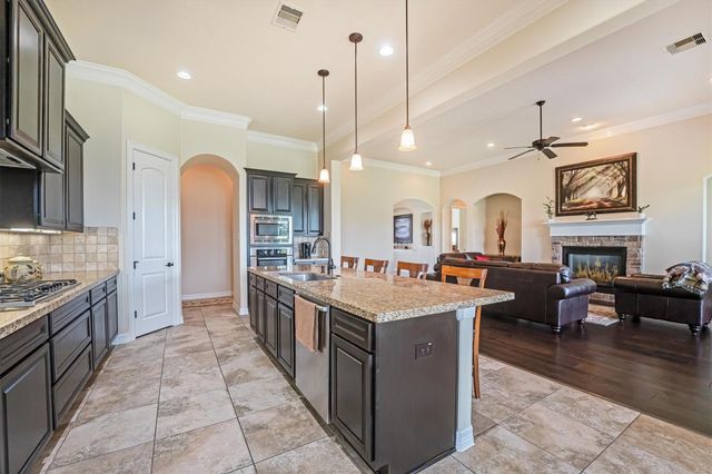 18955 Harbor Side Boulevard, Montgomery, TX 77356