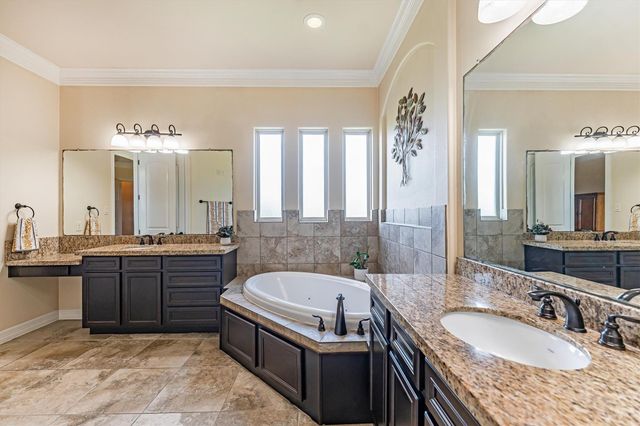 18955 Harbor Side Boulevard, Montgomery, TX 77356