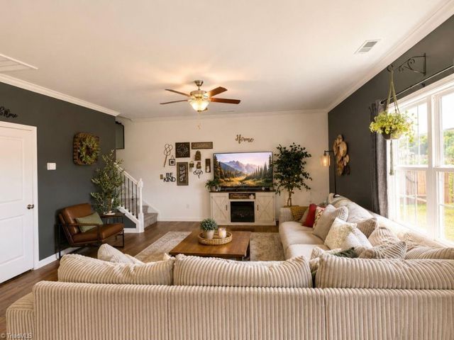 1058 Baileys Chapel Road, Advance, NC 27006