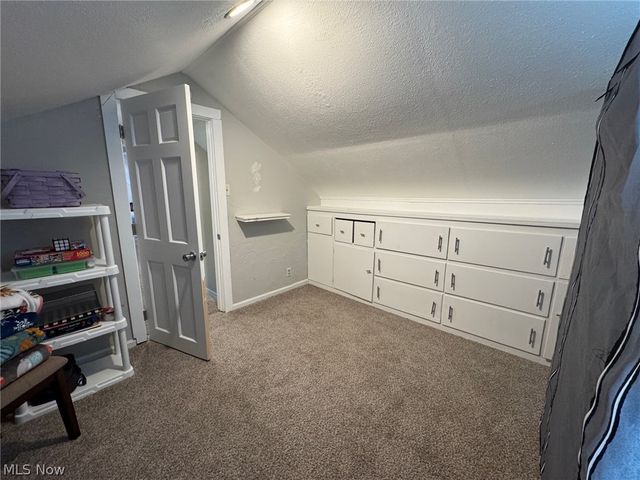 33661 Kenilworth Road, Eastlake, OH 44095