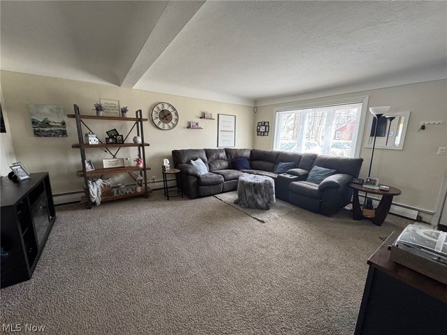 33661 Kenilworth Road, Eastlake, OH 44095