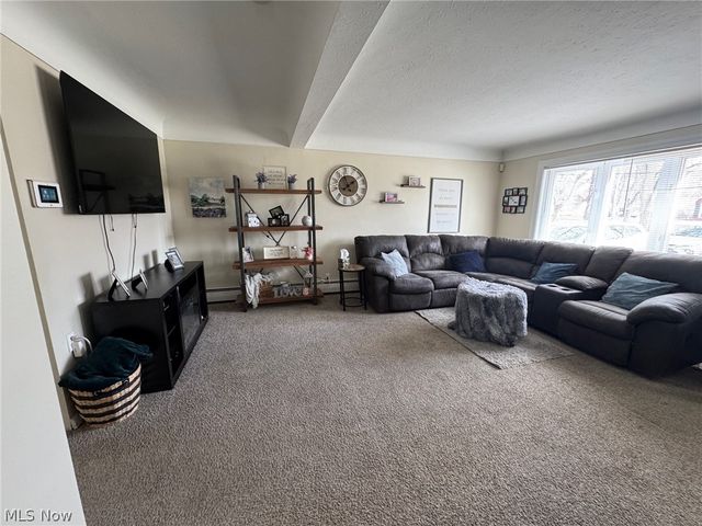 33661 Kenilworth Road, Eastlake, OH 44095