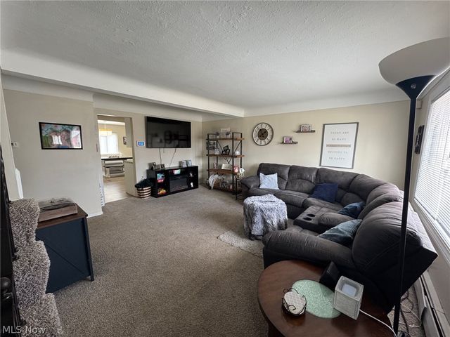 33661 Kenilworth Road, Eastlake, OH 44095