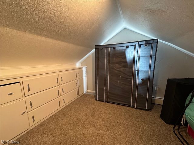 33661 Kenilworth Road, Eastlake, OH 44095