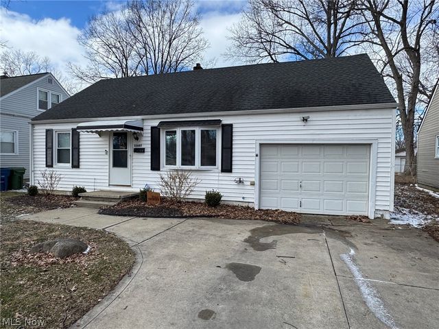 33661 Kenilworth Road, Eastlake, OH 44095