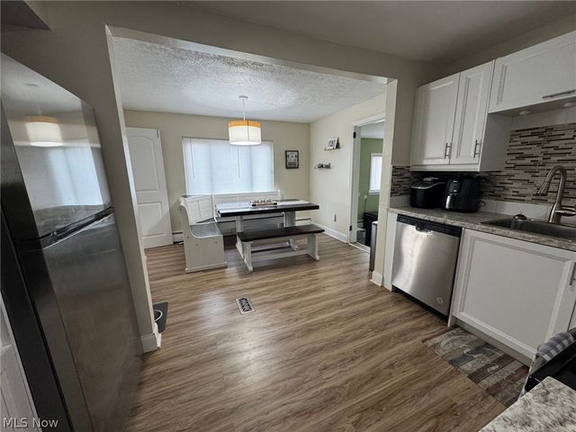 33661 Kenilworth Road, Eastlake, OH 44095