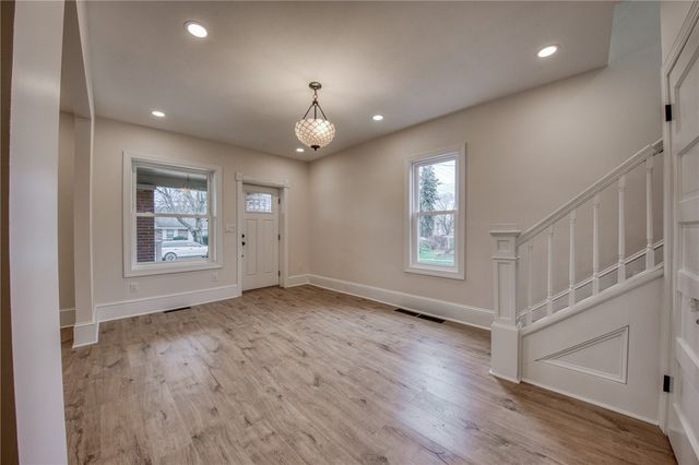 319 Mckim St, Zelienople Boro, PA 16063