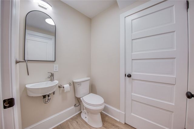 319 Mckim St, Zelienople Boro, PA 16063