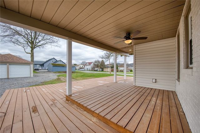 319 Mckim St, Zelienople Boro, PA 16063