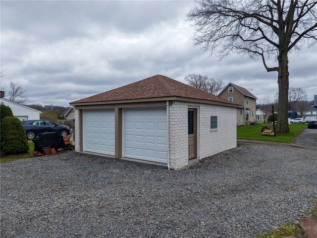 319 Mckim St, Zelienople Boro, PA 16063