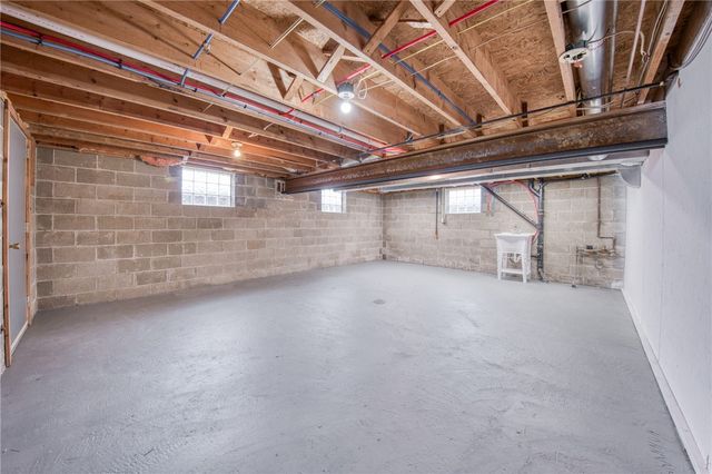 319 Mckim St, Zelienople Boro, PA 16063