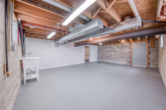 319 Mckim St, Zelienople Boro, PA 16063