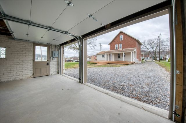 319 Mckim St, Zelienople Boro, PA 16063