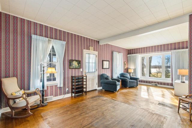809 W Edgewater Street, Portage, WI 53901