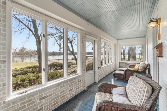809 W Edgewater Street, Portage, WI 53901
