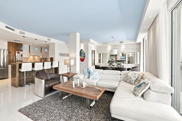 17100 N BAY Road 1401, Sunny Isles Beach, FL 33160