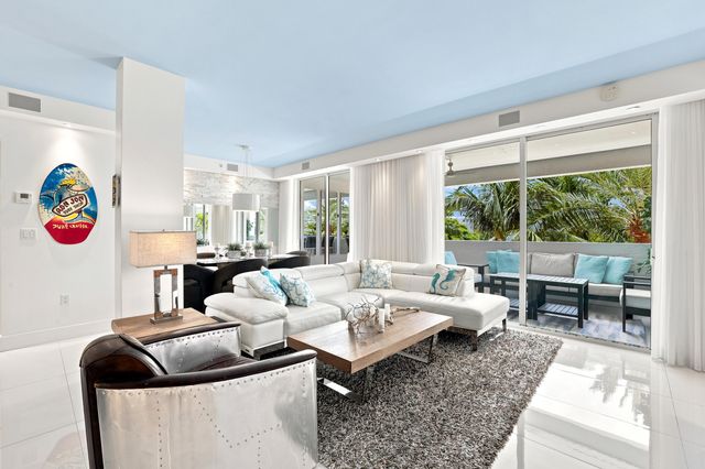 17100 N BAY Road 1401, Sunny Isles Beach, FL 33160