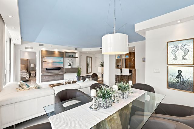 17100 N BAY Road 1401, Sunny Isles Beach, FL 33160
