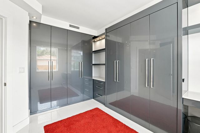 17100 N BAY Road 1401, Sunny Isles Beach, FL 33160