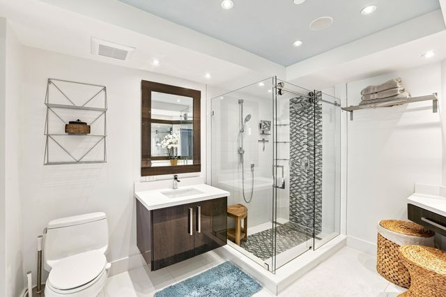 17100 N BAY Road 1401, Sunny Isles Beach, FL 33160