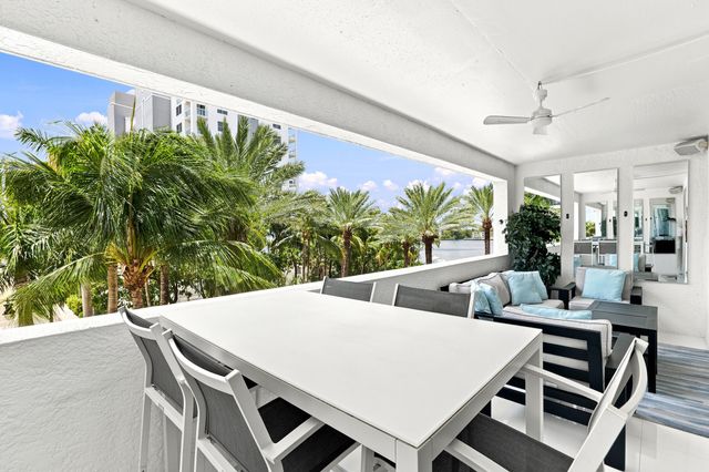 17100 N BAY Road 1401, Sunny Isles Beach, FL 33160