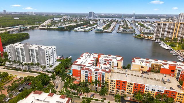 17100 N BAY Road 1401, Sunny Isles Beach, FL 33160