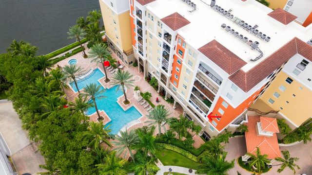 17100 N BAY Road 1401, Sunny Isles Beach, FL 33160