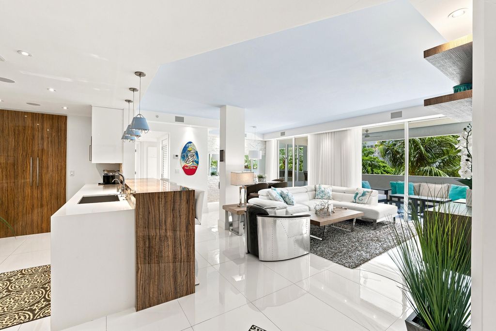 17100 N BAY Road 1401, Sunny Isles Beach, FL 33160
