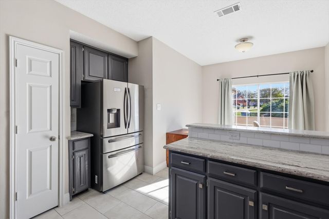 2094 Montclair Lane, Lewisville, TX 75067