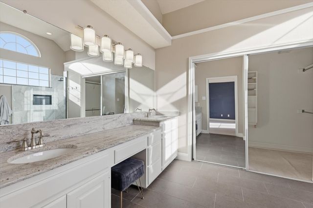 2094 Montclair Lane, Lewisville, TX 75067