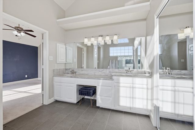 2094 Montclair Lane, Lewisville, TX 75067