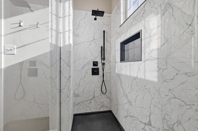 2094 Montclair Lane, Lewisville, TX 75067