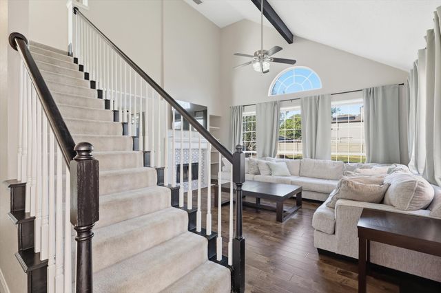 2094 Montclair Lane, Lewisville, TX 75067