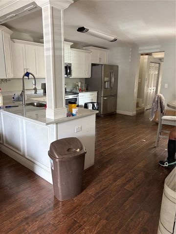 10325 N ARMENIA AVENUE, Tampa, FL 33612